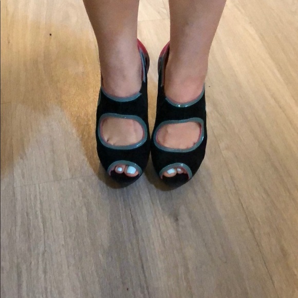 Black Suede heels - Picture 6 of 8